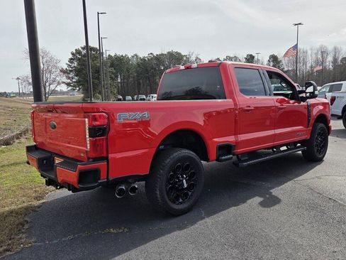 Used 2025 Ford F250 Lariat w/ Black Appearance Package image 11
