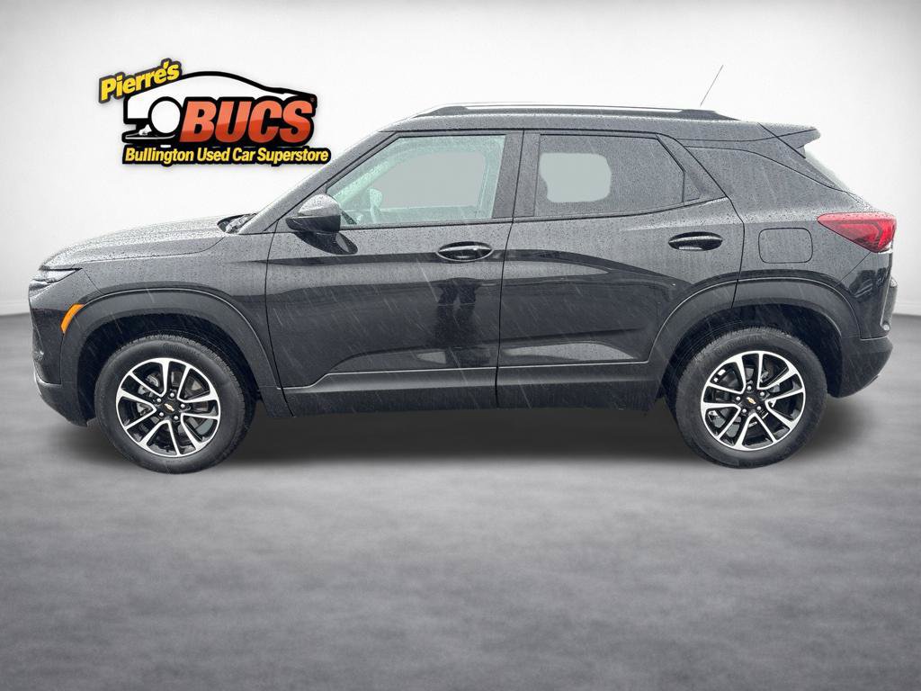 Used 2025 Chevrolet TrailBlazer LT AWD/4WD image 2