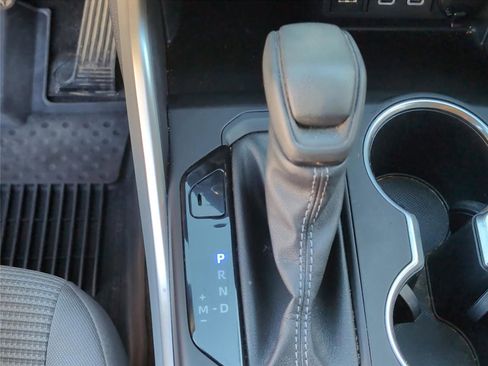 Used 2023 Toyota Highlander L image 17