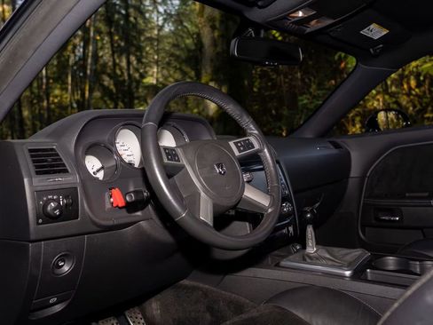 Used 2010 Dodge Challenger SRT8 image 6