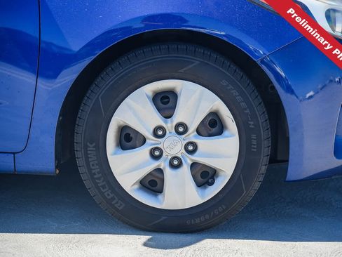 Used 2017 Kia Forte LX FWD image 6