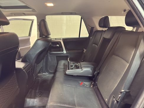 Used 2016 Toyota 4Runner Limited AWD/4WD image 29