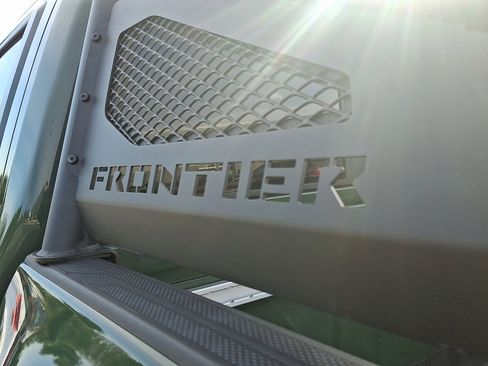 Used 2022 Nissan Frontier PRO-4X image 30