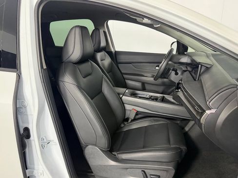 Used 2025 Nissan Murano SV FWD image 33