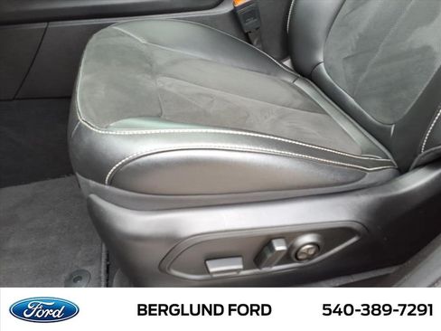 Used 2024 Jeep Grand Cherokee Altitude AWD/4WD image 19