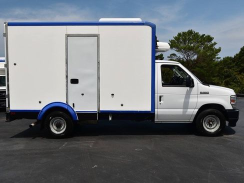 Used 2023 Ford E-350 and Econoline 350 Super Duty w/ Power Windows & Locks Group RWD image 8