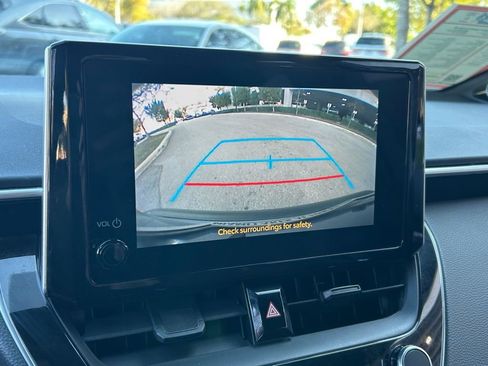 Used 2023 Toyota Corolla SE w/ SE Premium Package image 16