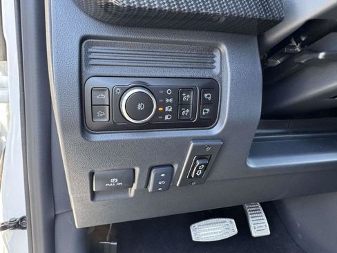 New 2026 Ford F250 Lariat w/ Black Appearance Package AWD/4WD image 30