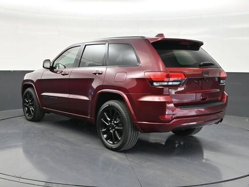 Used 2020 Jeep Grand Cherokee Altitude RWD image 3