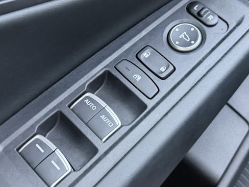 Used 2025 Honda Accord SE image 5