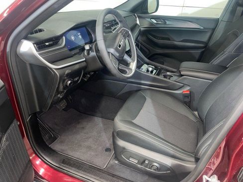 New 2026 Jeep Grand Cherokee L Laredo w/ MOPAR Finishing Package image 10