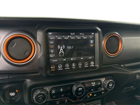 Used 2021 Jeep Gladiator Mojave image 14