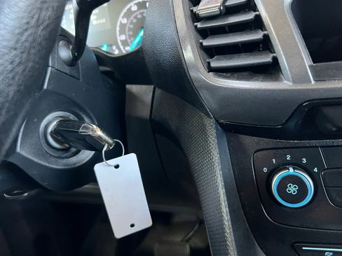 Used 2020 Ford Transit Connect XL FWD image 20