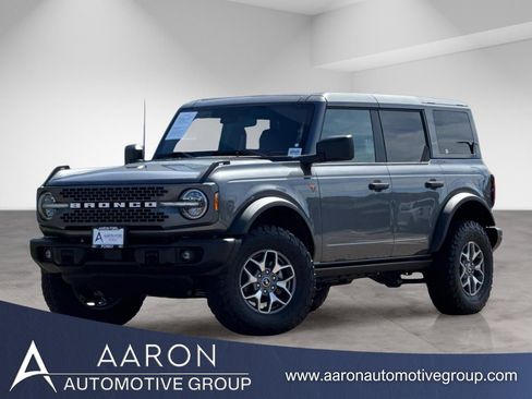 Used 2025 Ford Bronco Badlands AWD/4WD image 1