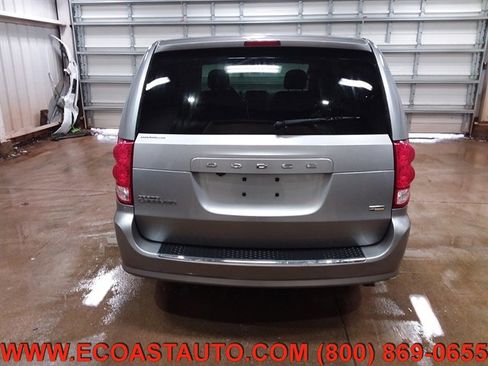 Used 2019 Dodge Grand Caravan SE image 8