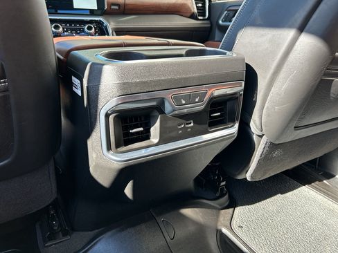 Used 2025 GMC Sierra 3500 Denali Ultimate AWD/4WD image 18