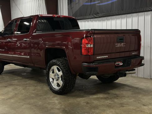 Used 2015 GMC Sierra 2500 Denali w/ Duramax Plus Package image 2