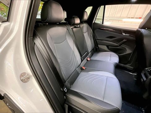 New 2026 Volkswagen Tiguan SE R-Line image 27