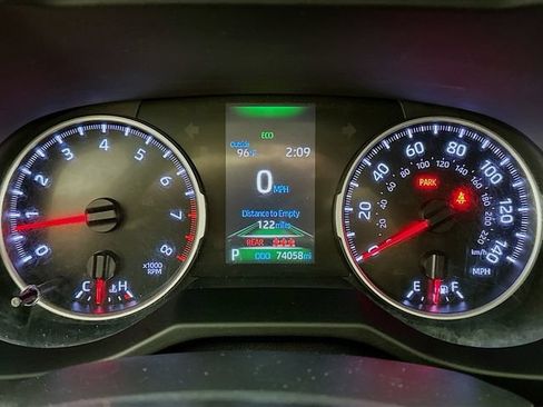 Used 2021 Toyota RAV4 LE w/ Carpet Mat Package (TMS) FWD image 17