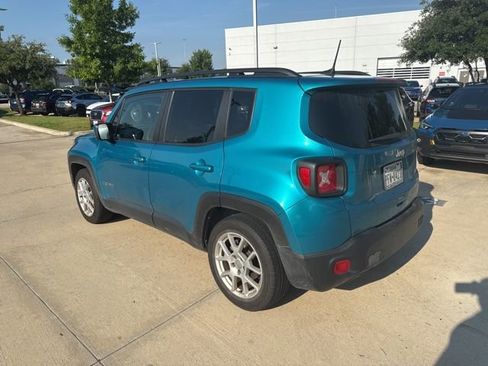 Used 2021 Jeep Renegade Latitude FWD image 3