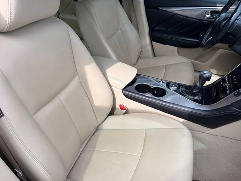 Used 2016 INFINITI Q50 3.0t Premium w/ 3.0T Premium Plus Package RWD image 10