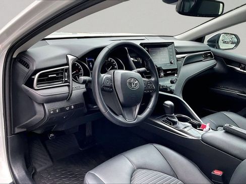 Used 2023 Toyota Camry SE w/ Convenience Package FWD image 17