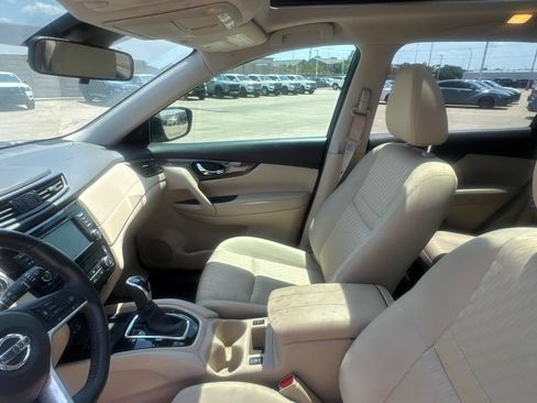 Used 2019 Nissan Rogue SV w/ Sun & Sound Touring Package FWD image 44