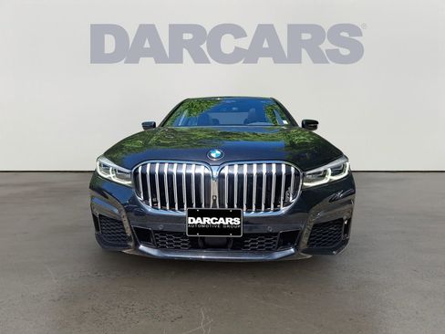 Used 2020 BMW 750i xDrive w/ M Sport Package AWD/4WD image 2
