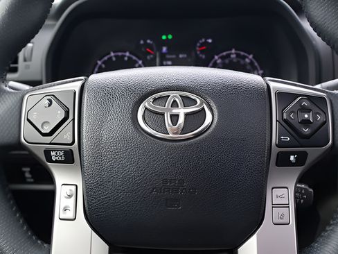 Used 2021 Toyota 4Runner SR5 Premium w/ Moonroof Package AWD/4WD image 22