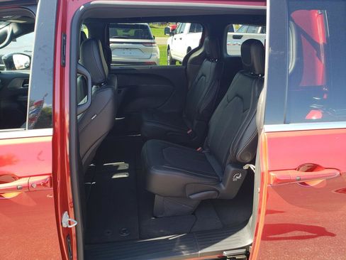 New 2026 Chrysler Voyager LX FWD image 12