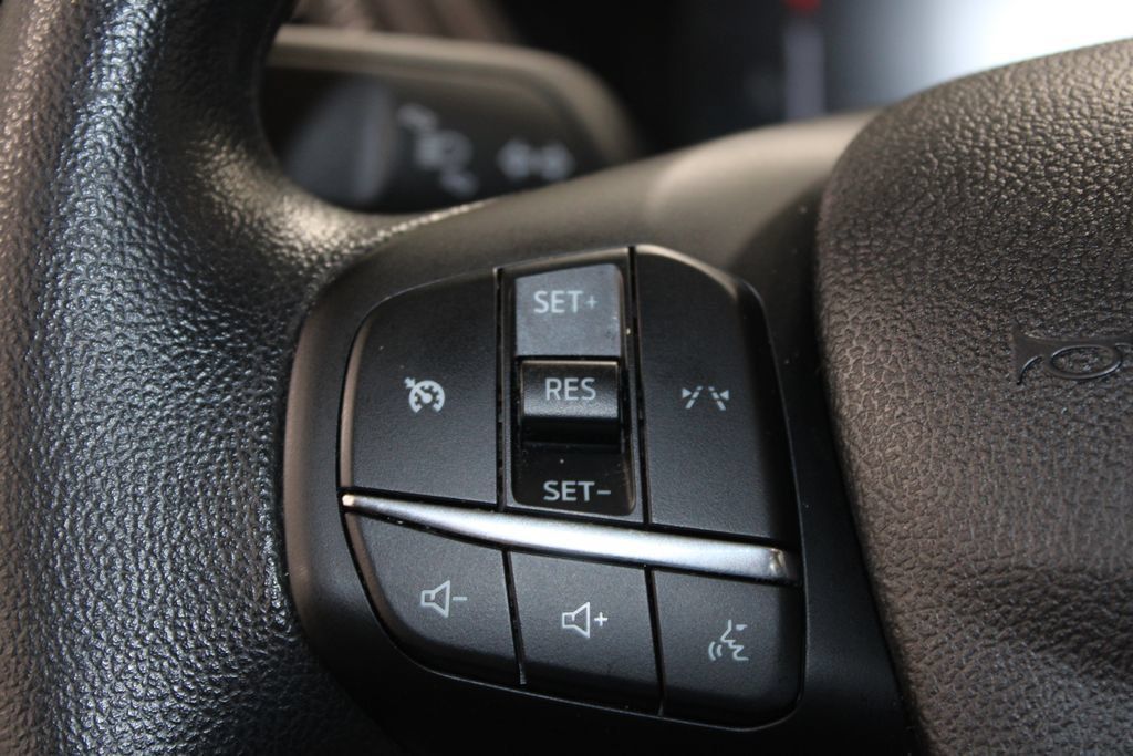 Used 2025 Ford Escape Active AWD/4WD image 41