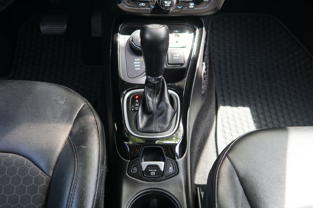 Used 2019 Jeep Compass Latitude AWD/4WD image 20