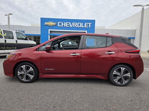 Used 2018 Nissan Leaf SV w/ SV All Weather Package image 13
