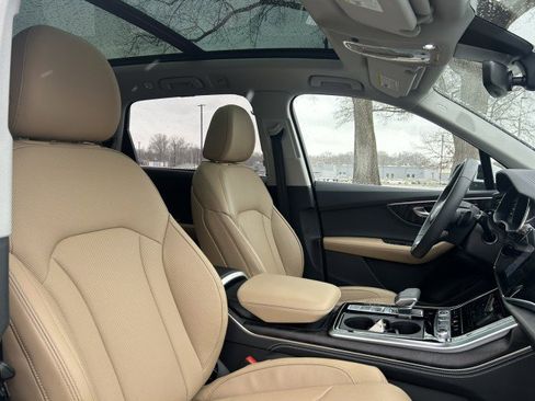 Certified 2025 Audi Q7 3.0T Prestige w/ Prestige Package image 30