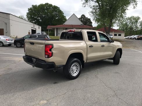Used 2023 Chevrolet Colorado W/T image 5