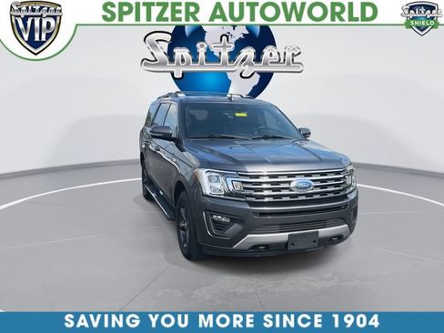 Used 2018 Ford Expedition XLT w/ Equipment Group 202A AWD/4WD image 3