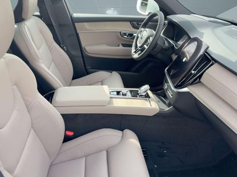 New 2026 Volvo XC90 B6 Ultra w/ Protection Package image 31