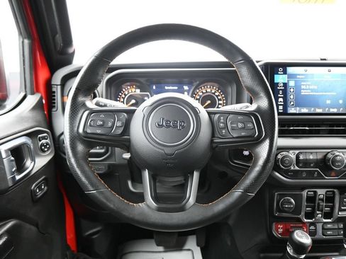 Used 2024 Jeep Gladiator Mojave w/ Convenience Group AWD/4WD image 17