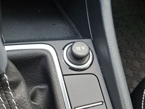 Certified 2024 Volkswagen Jetta SE FWD image 26