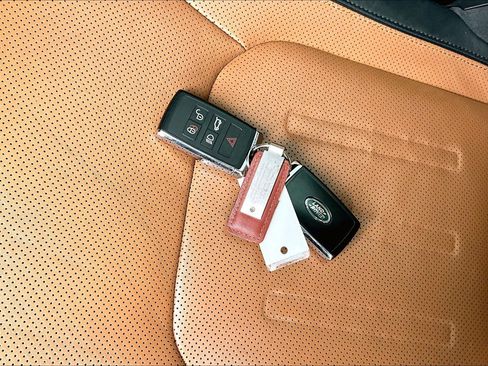 Used 2021 Land Rover Defender 110 X image 11