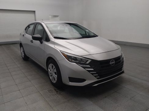 Used 2025 Nissan Versa S FWD image 13