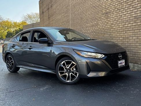 New 2025 Nissan Sentra SR image 5