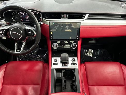 Used 2023 Jaguar F-PACE R-Dynamic S image 15