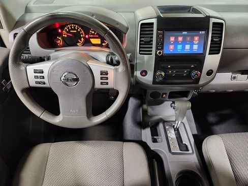 Used 2019 Nissan Frontier SV image 45