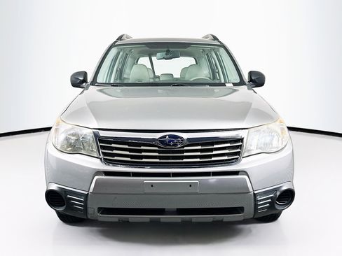 Used 2010 Subaru Forester 2.5X image 2