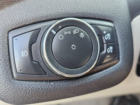 Used 2015 Ford C-MAX SEL image 25