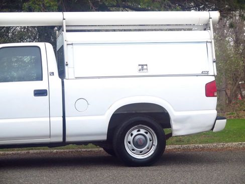 Used 2003 GMC Sonoma SL RWD image 16