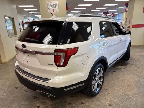 Used 2018 Ford Explorer Platinum AWD/4WD image 11
