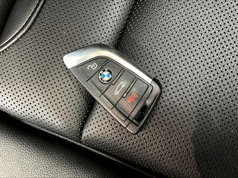 Used 2022 BMW 330i xDrive Sedan image 12