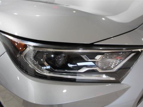 Used 2021 Toyota RAV4 XSE AWD/4WD image 10